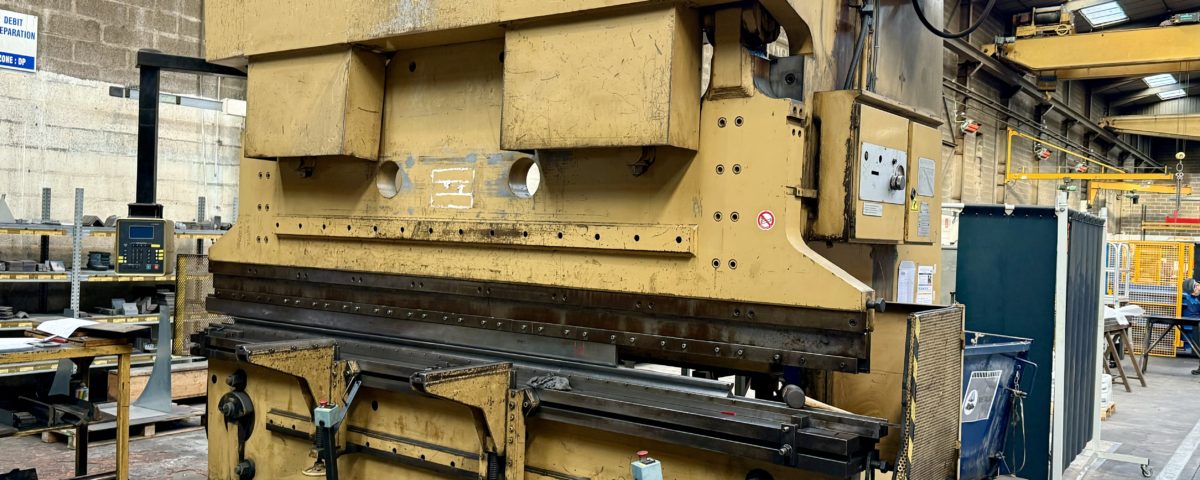 Presse plieuse COLLY 3210 4000mm 300 Tonnes